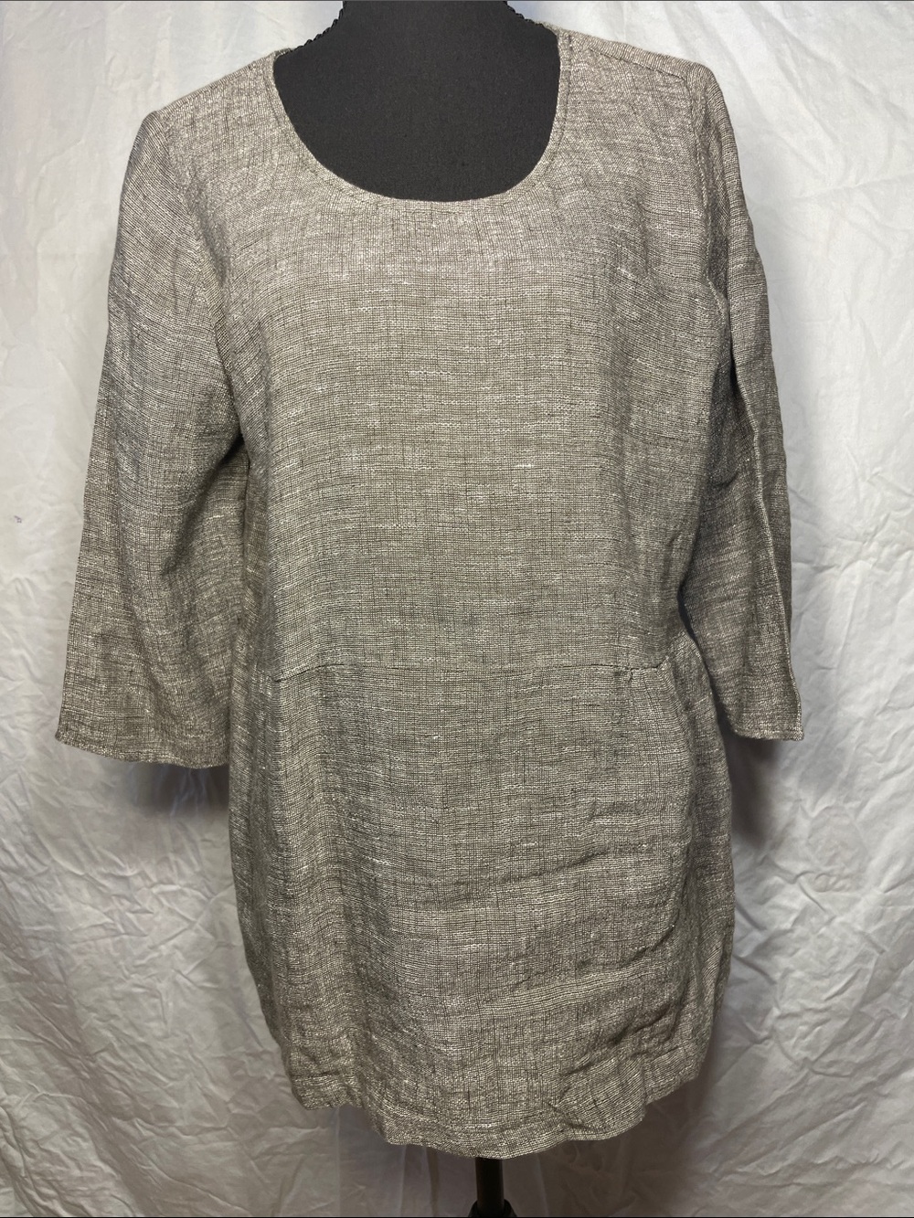 Women’s Relaxed Scoop Neck Tunic in Heather Taupe